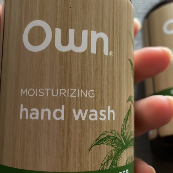 Own Moisturizing Hand Wash 99% Naturally Derived extracts Green Tea + Cu… - Picture 3 of 5